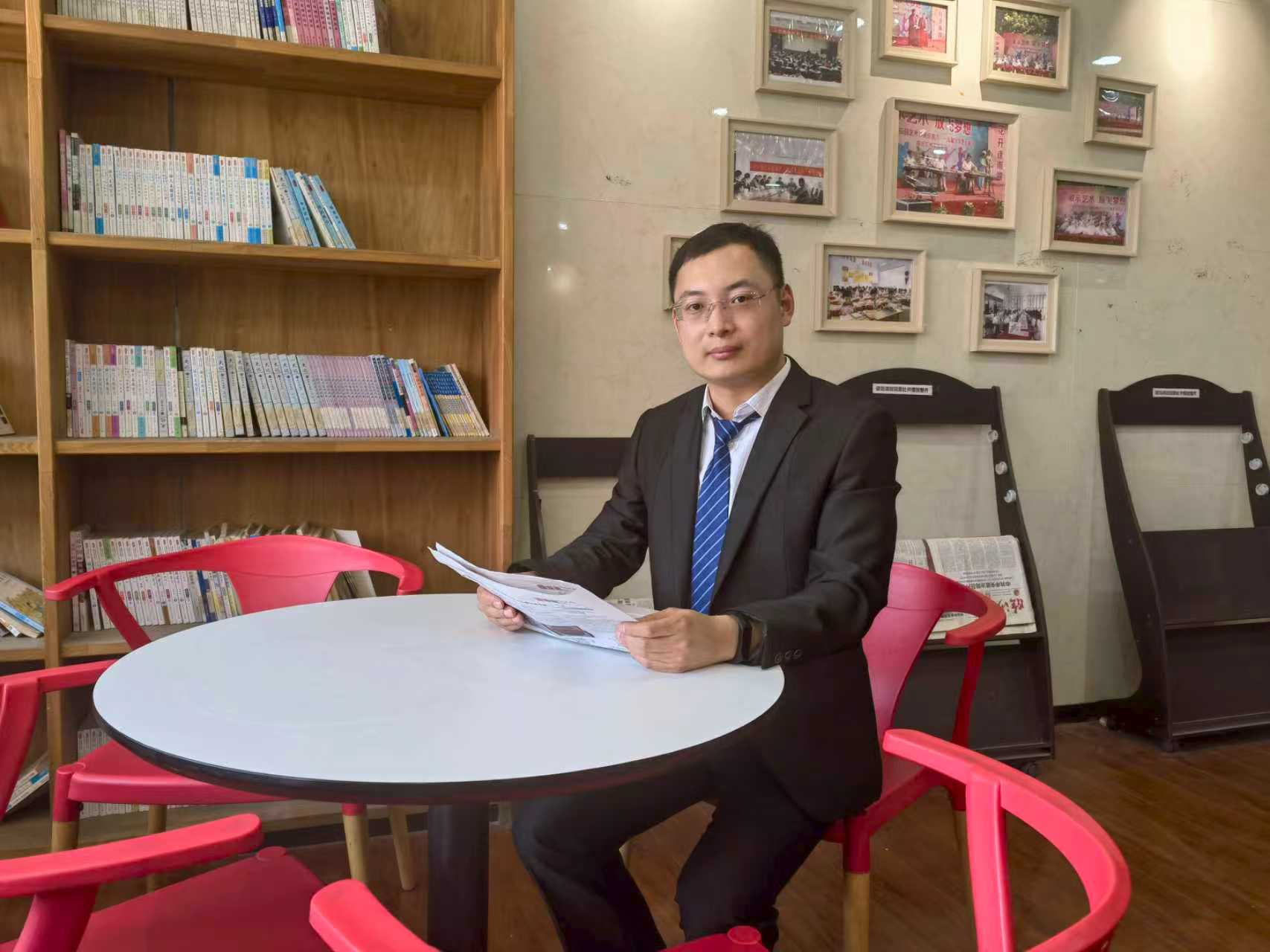 刘思锋.jpg